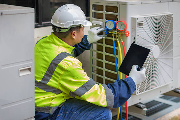 Professional Hvac technician working in Windsor Heights, IA